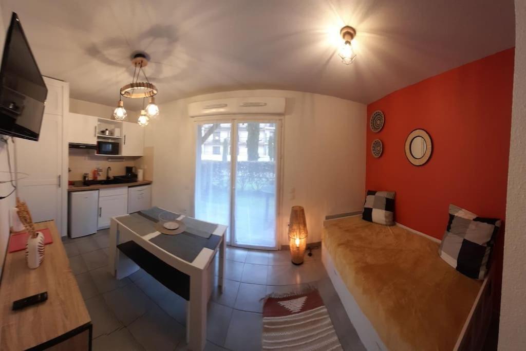 Appartement Du Chamois Roux, Dans Residence De Tourisme 3 Etoiles 루르드 외부 사진
