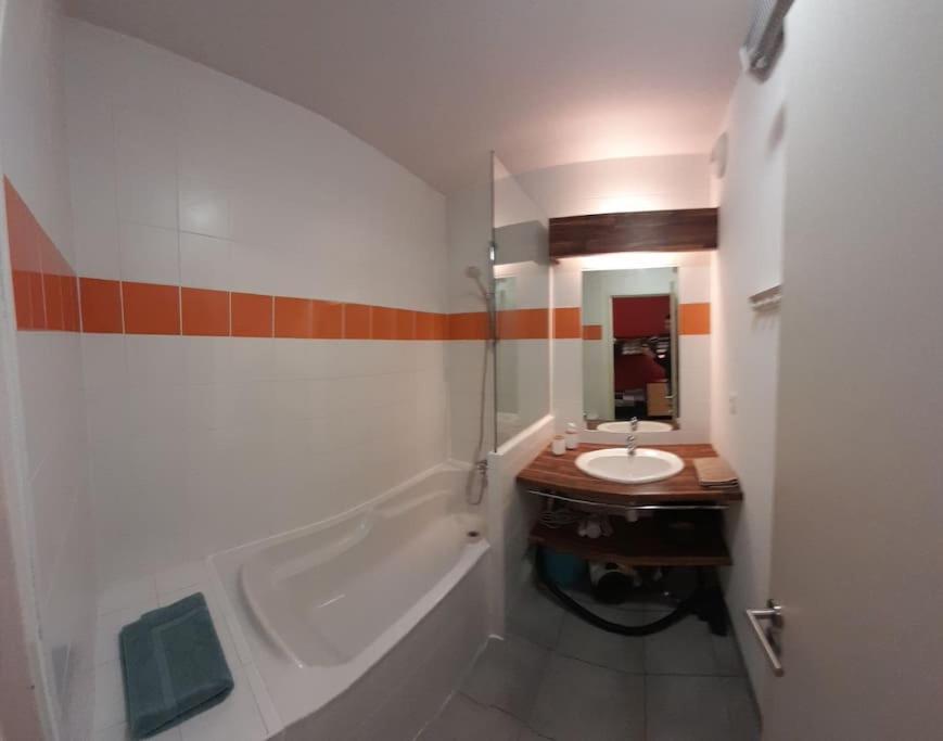 Appartement Du Chamois Roux, Dans Residence De Tourisme 3 Etoiles 루르드 외부 사진